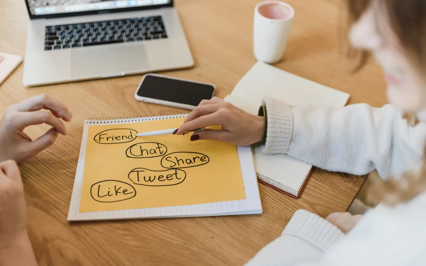 Poste de travail consacré au marketing digital